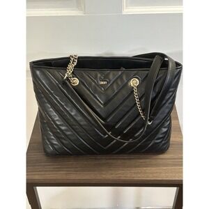 DKNY VERONICA BLACK TOTE EUC MSRP $268.‎